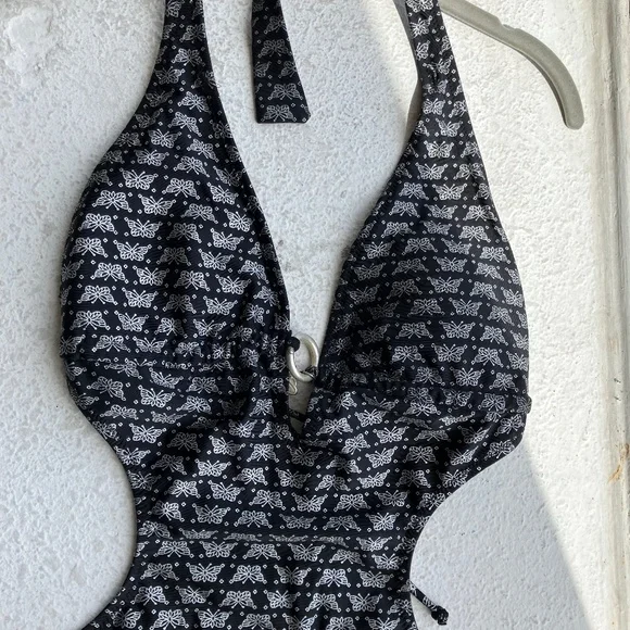 Black and silver butterfly print swimsuit - Picture 3 of 6